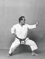 posizione Ko-Kutsu-Dachi<br>Chudan Uchi Uke sinistro